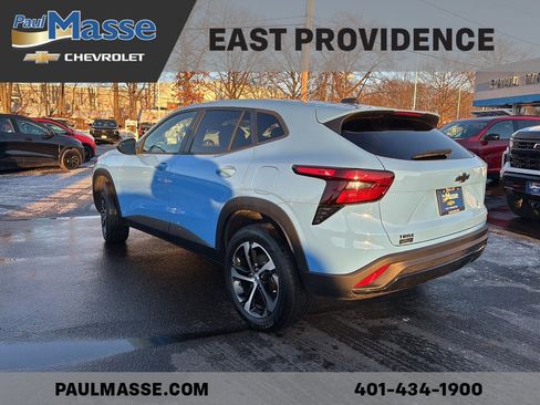 Used 2024 Chevrolet Trax RS w/ Driver Confidence Package image 5