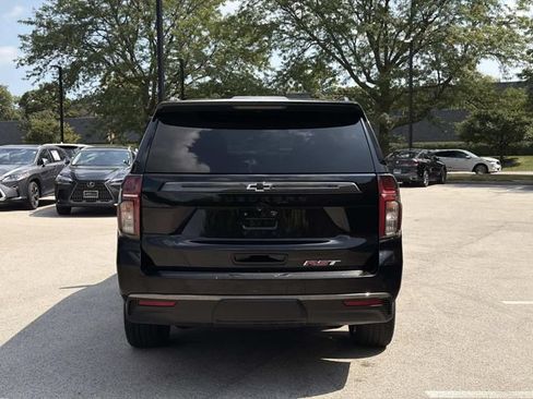 Used 2022 Chevrolet Suburban RST w/ Luxury Package AWD/4WD image 6