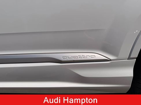 Used 2023 Audi Q7 3.0T Premium Plus w/ Premium Plus Package AWD/4WD image 22