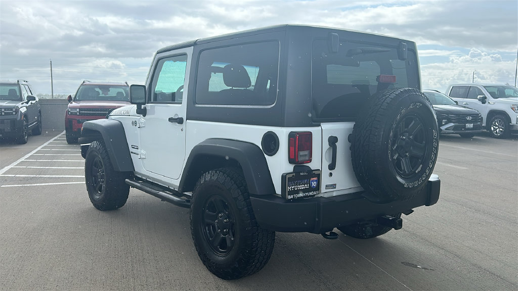 Used 2017 Jeep Wrangler Sport w/ Connectivity Group AWD/4WD image 12
