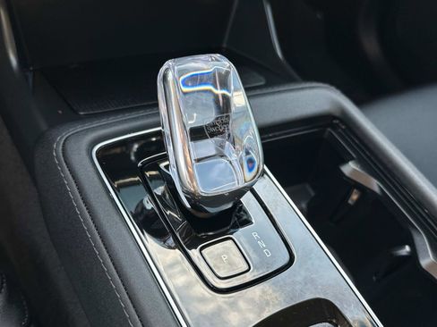 Certified 2025 Volvo XC90 B5 Core w/ Protection Package Premier image 14