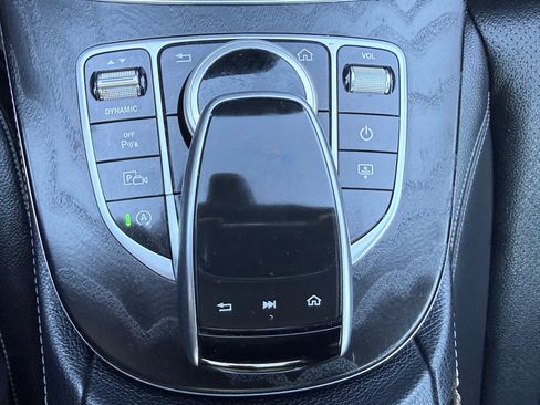 Used 2019 Mercedes-Benz E 300 4MATIC image 31