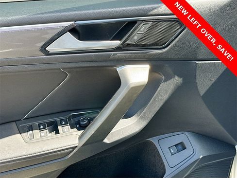 Used 2024 Volkswagen Tiguan SE R-Line image 17
