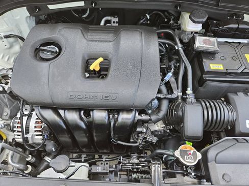 Certified 2025 Kia Soul LX w/ LX Technology Package FWD image 30