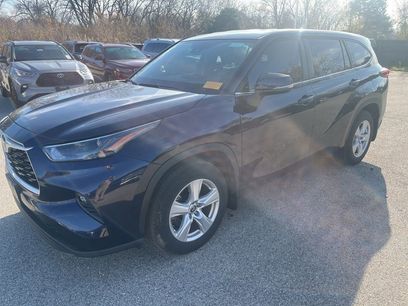 Used 2023 Toyota Highlander LE