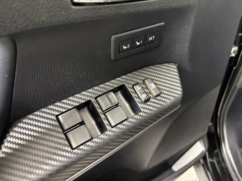 Used 2015 Toyota RAV4 Limited image 13