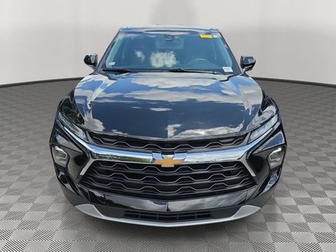 Used 2024 Chevrolet Blazer LT FWD image 2