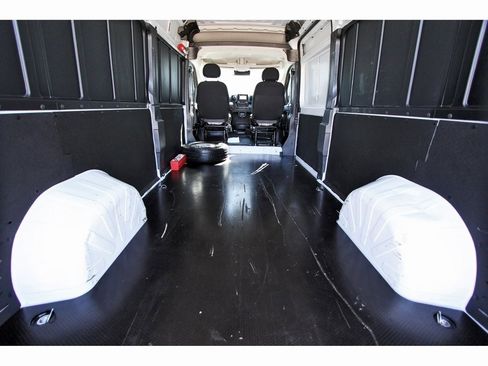Used 2024 RAM ProMaster 2500 w/ Convenience Group image 24