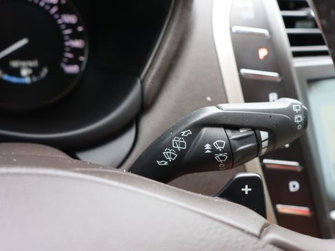 Used 2018 Lincoln MKC Reserve FWD image 23