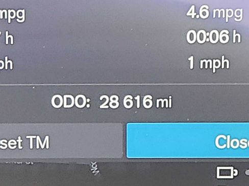 Certified 2024 Volvo XC90 T8 Ultimate w/ Protection Package Premier image 18