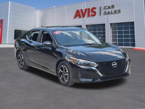 Used 2025 Nissan Sentra SV FWD image 3