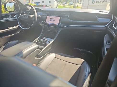 Certified 2024 Jeep Grand Cherokee Trailhawk w/ Advanced Protech Group II AWD/4WD image 29