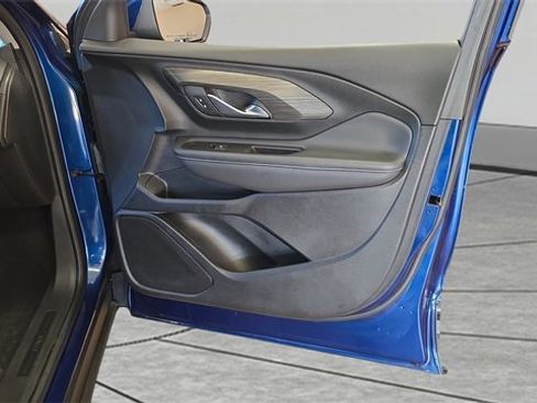 Used 2022 GMC Terrain SLE w/ Driver Convenience Package image 15