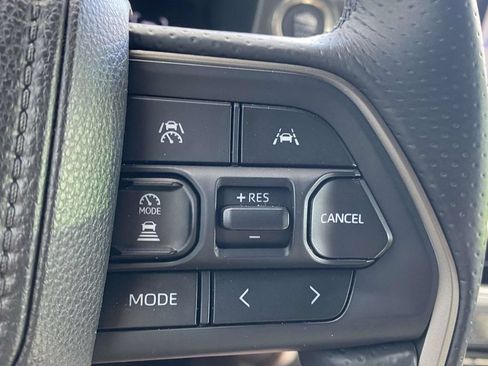 Used 2025 Toyota 4Runner SR5 RWD image 58