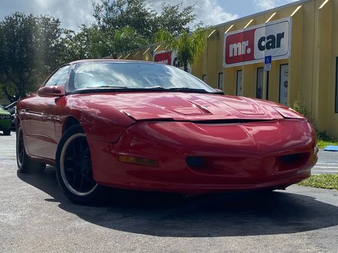 Used 1994 Pontiac Firebird Formula RWD image 2