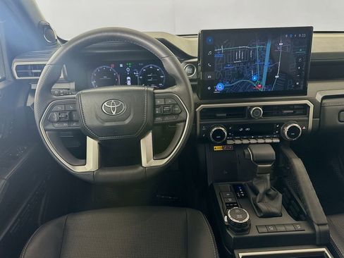 Used 2025 Toyota 4Runner Limited image 23