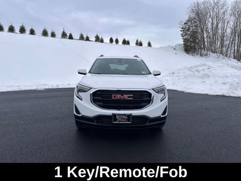 Certified 2021 GMC Terrain SLE w/ Driver Convenience Package image 2