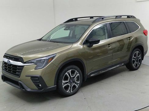 New 2025 Subaru Ascent Limited image 4