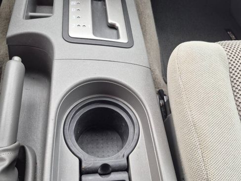 Used 2010 Nissan Frontier SE AWD/4WD image 15