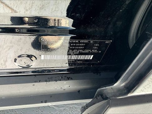 Used 2021 Toyota RAV4 XLE w/ Convenience Package image 17