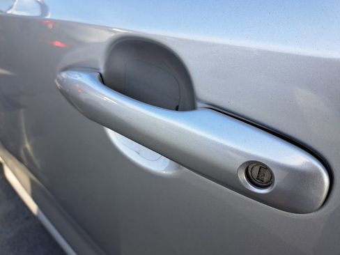 Used 2020 Toyota Corolla LE image 7