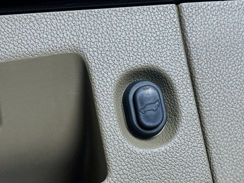 Used 2019 Chevrolet Tahoe Premier image 31