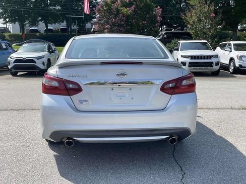 Used 2018 Nissan Altima 2.5 S w/ S Convenience Package FWD image 4