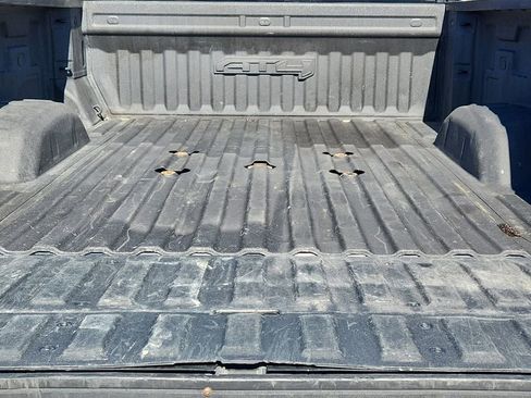 Used 2023 GMC Sierra 2500 AT4 w/ AT4 Preferred Package image 17