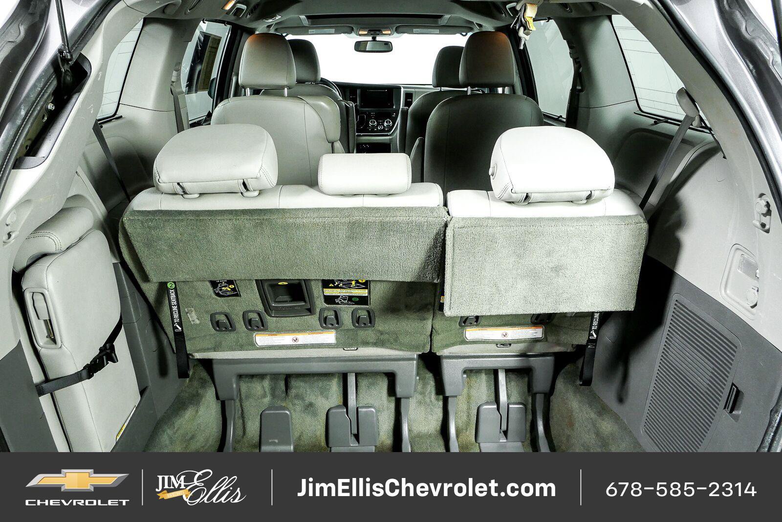 Used 2016 Toyota Sienna XLE FWD image 29