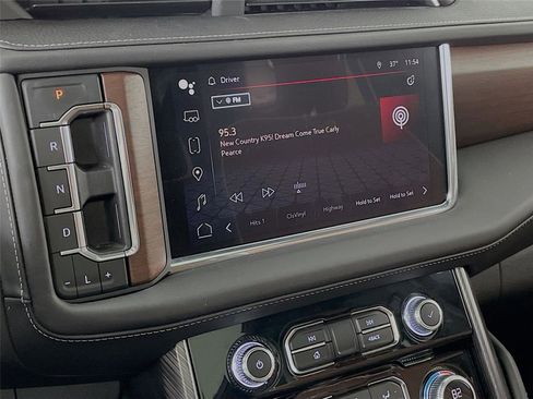 Used 2023 GMC Yukon XL Denali Ultimate image 19