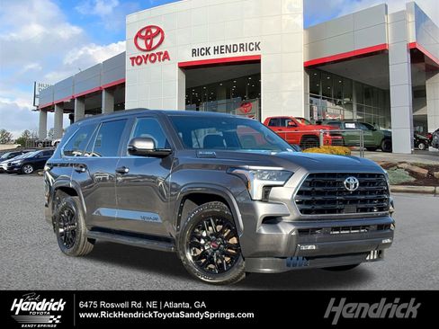 Used 2025 Toyota Sequoia SR5 image 1