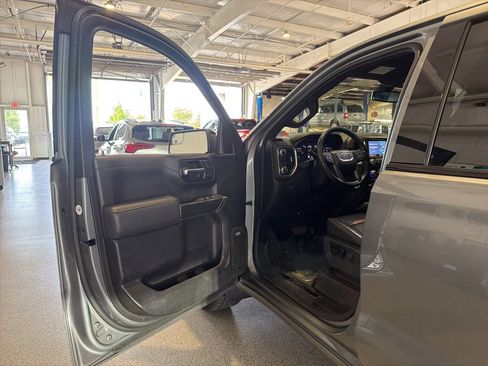Used 2021 GMC Sierra 1500 AT4 w/ AT4 Preferred Package AWD/4WD image 5