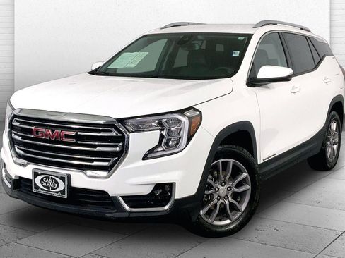 Used 2024 GMC Terrain SLT AWD/4WD image 12