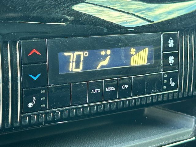 Used 2024 Jeep Wagoneer Series II AWD/4WD image 29