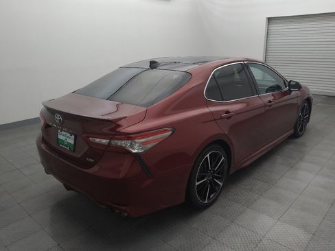 Used 2018 Toyota Camry XSE FWD image 9