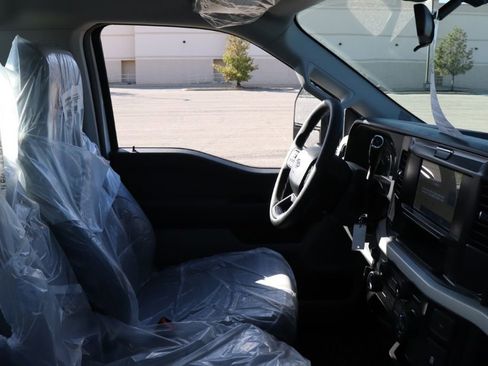 New 2026 Ford F550 4x4 Regular Cab Super Duty image 9