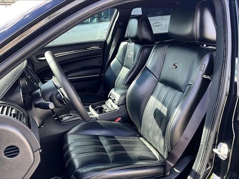 Used 2023 Chrysler 300 S image 7