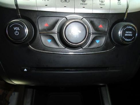 Used 2017 Dodge Journey SE w/ Flexible Seating Group image 24