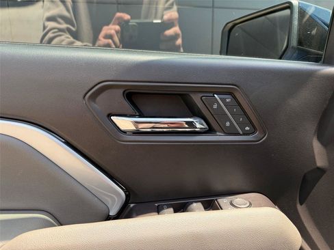 Used 2025 Chevrolet Colorado ZR2 AWD/4WD image 33