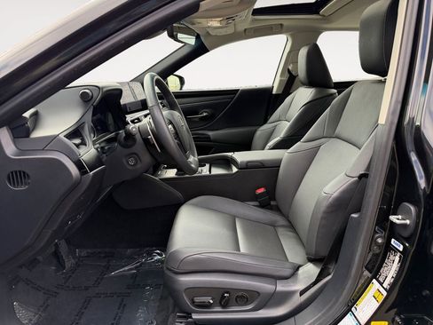 Used 2023 Lexus ES 250 w/ Premium Package AWD/4WD image 6