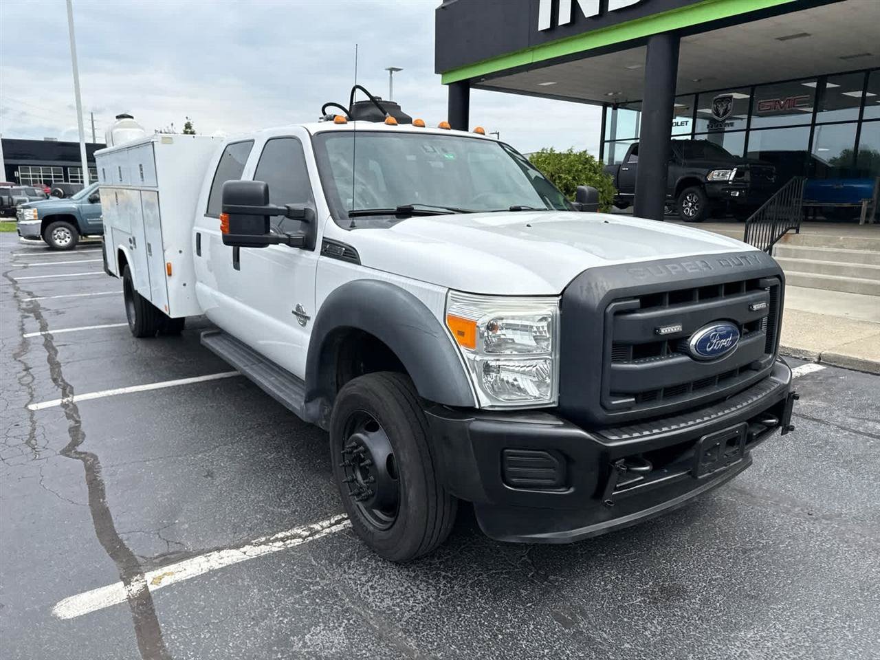 Used 2016 Ford F550 2WD Crew Cab Super Duty image 2