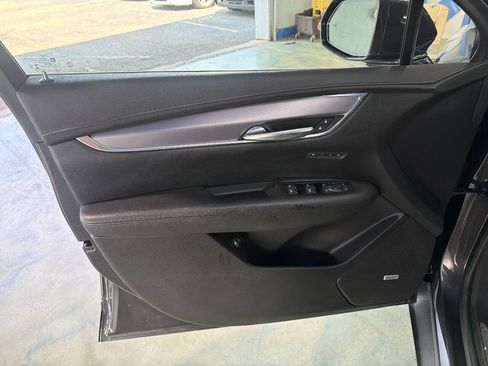 Used 2019 Cadillac XT5 Luxury AWD/4WD image 18