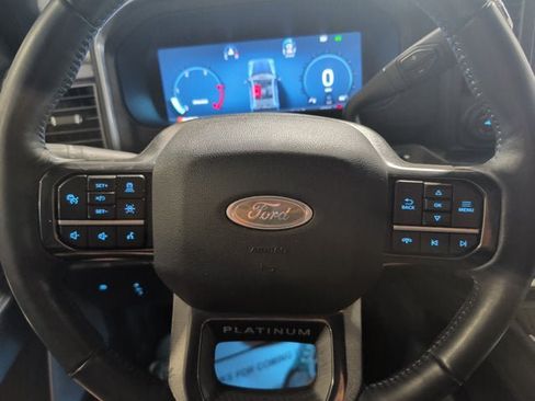 Used 2025 Ford F250 4x4 Crew Cab Super Duty image 11