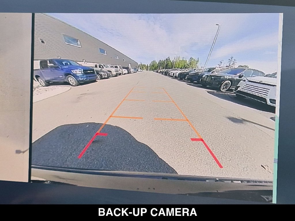 Used 2024 Buick Envision Avenir AWD/4WD image 5