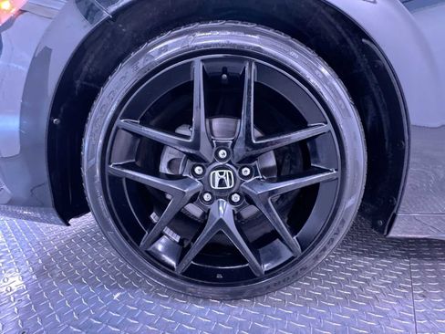 Used 2023 Honda Civic Sport image 2