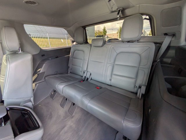 Used 2018 Lincoln Navigator Reserve w/ Technology Package AWD/4WD image 15