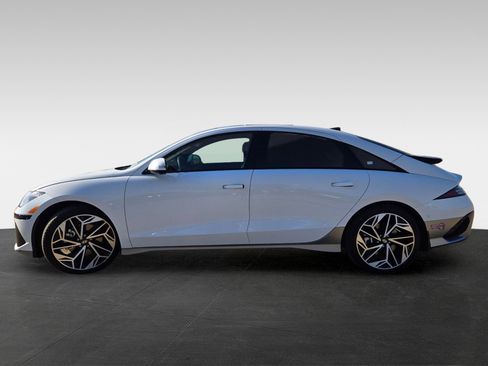 Used 2023 Hyundai Ioniq 6 Limited image 7