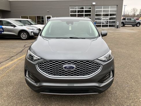 Used 2024 Ford Edge SEL w/ Convenience Package AWD/4WD image 3