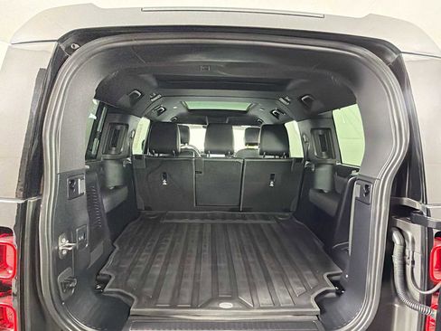 Used 2023 Land Rover Defender 130 SE image 26