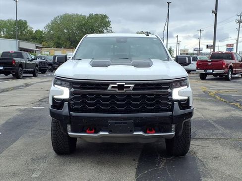 Used 2024 Chevrolet Silverado 1500 ZR2 w/ Technology Package image 2